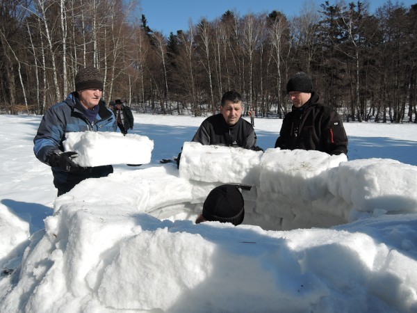 stavanie iglu stavanie iglu